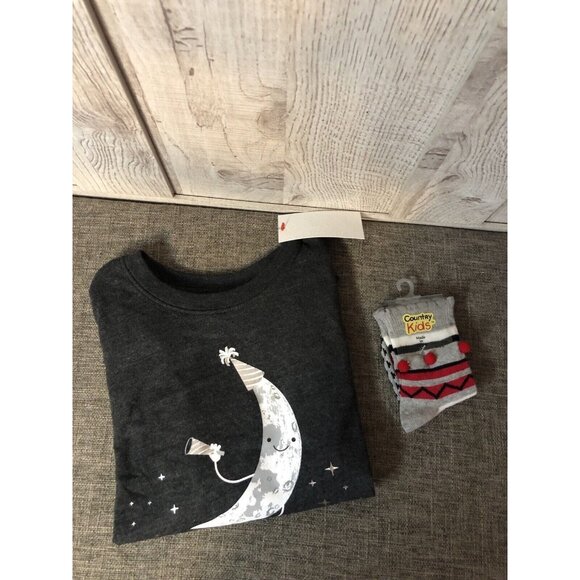 Kids Cat & Jack Gray Silver Happy New Year 2023 Shirt 5T and Socks - Picture 1 of 8